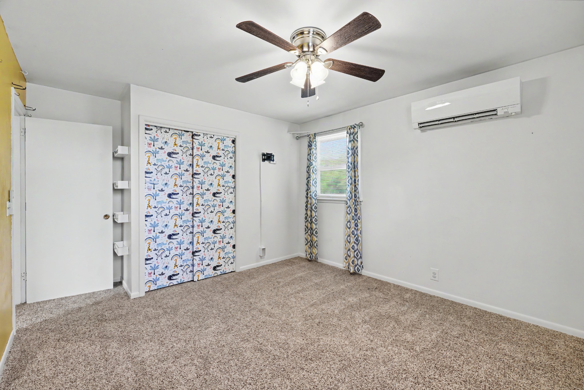 6656 Beacon Ln