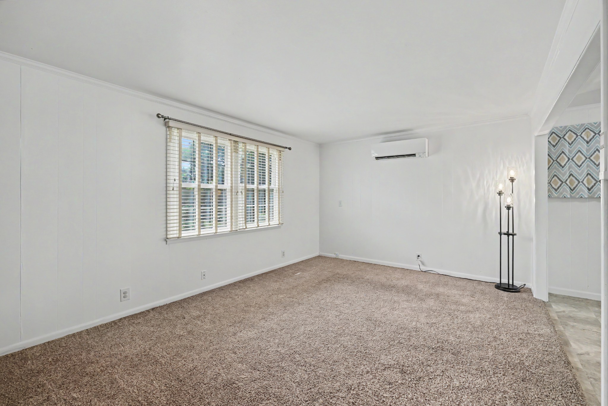 6656 Beacon Ln