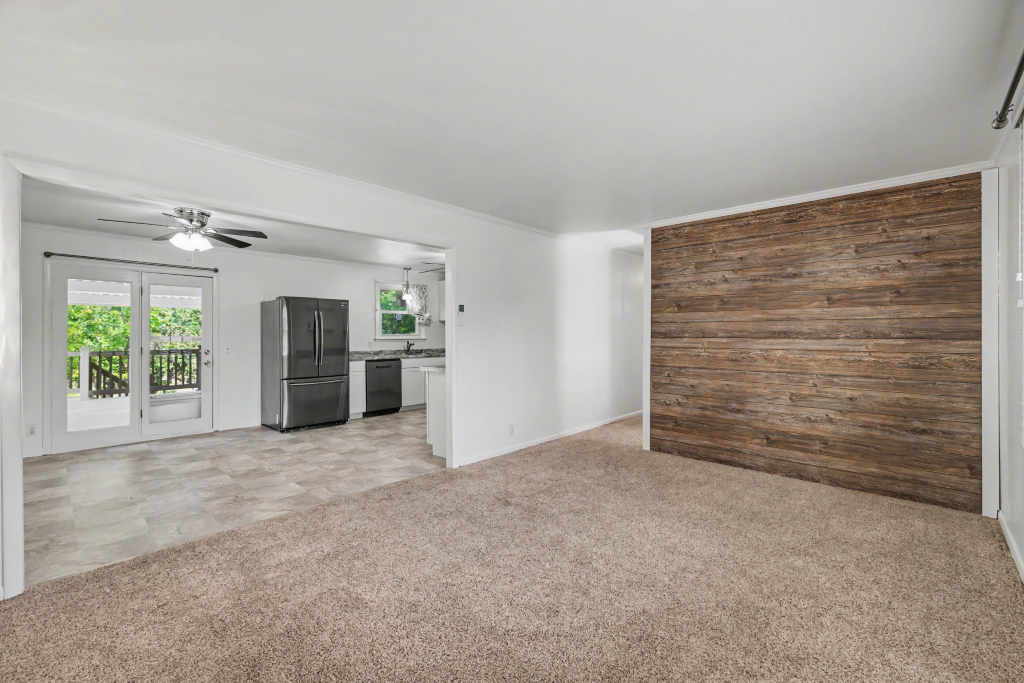 6656 Beacon Ln
