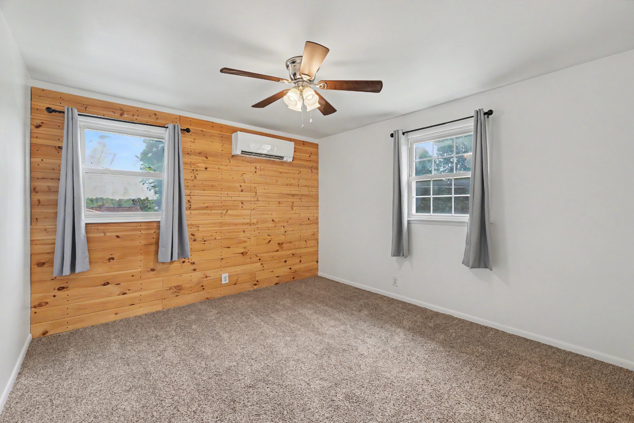 6656 Beacon Ln