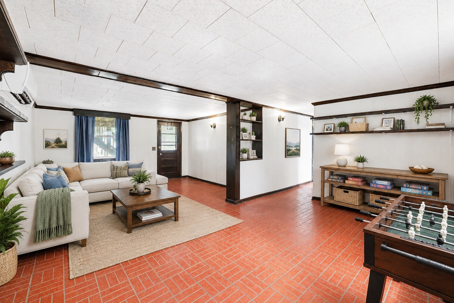 6656 Beacon Ln