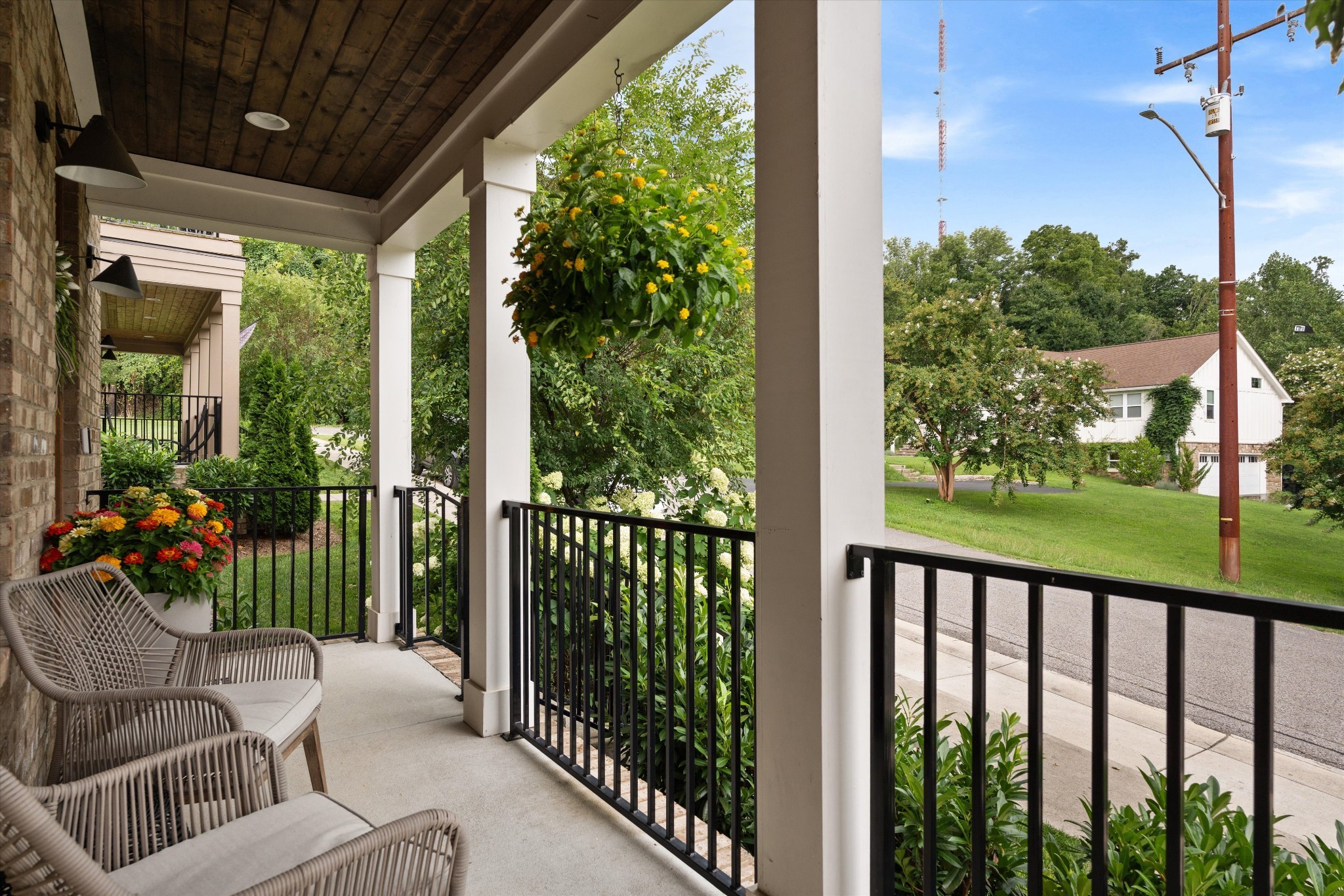 109 Demoss Rd
