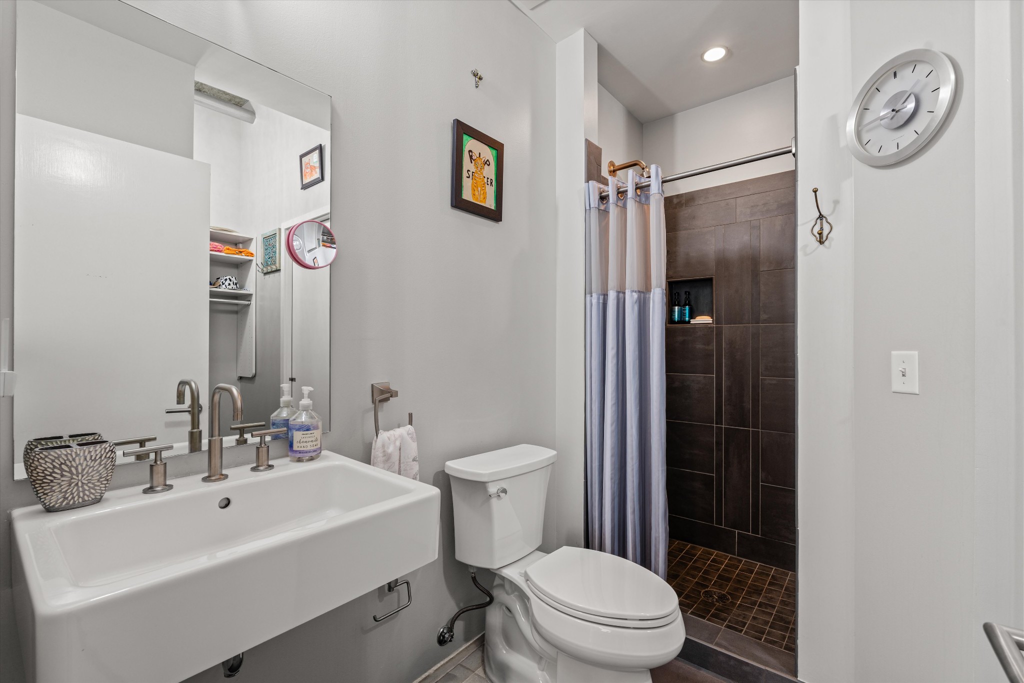 700 12th Ave, S Unit: 1206