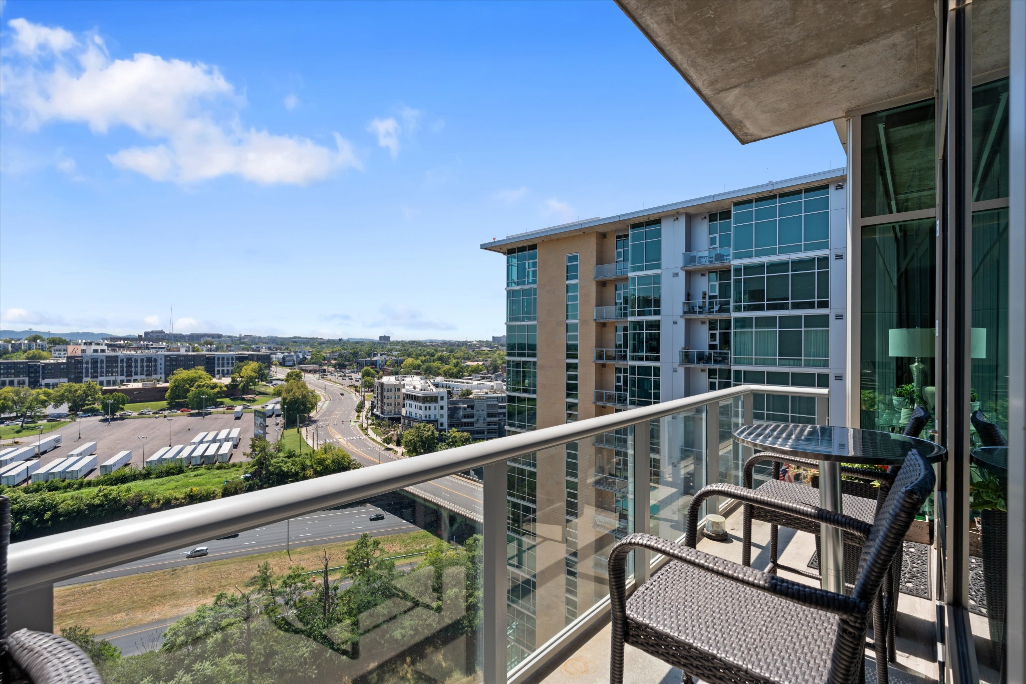 700 12th Ave, S Unit: 1206