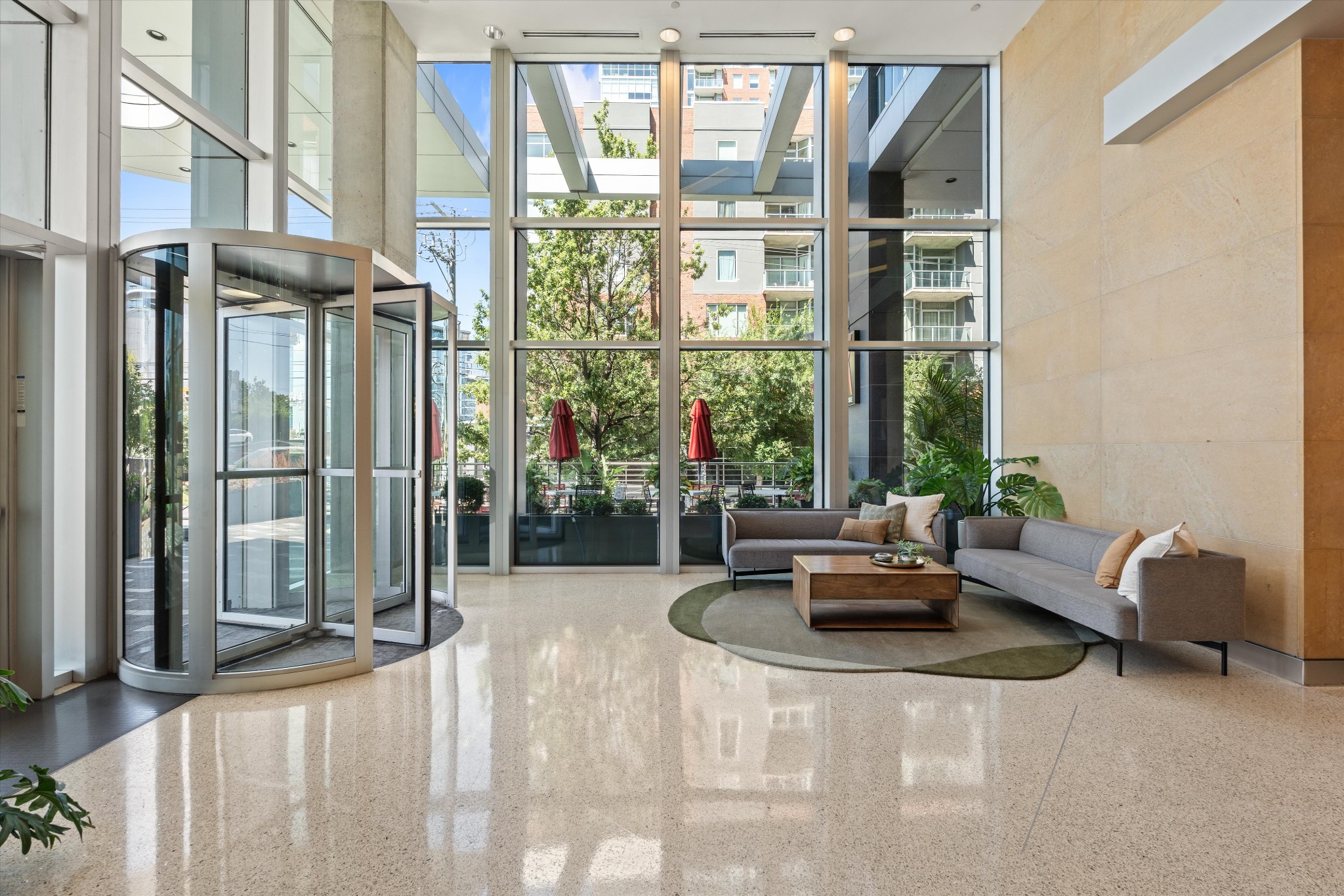 700 12th Ave, S Unit: 1206