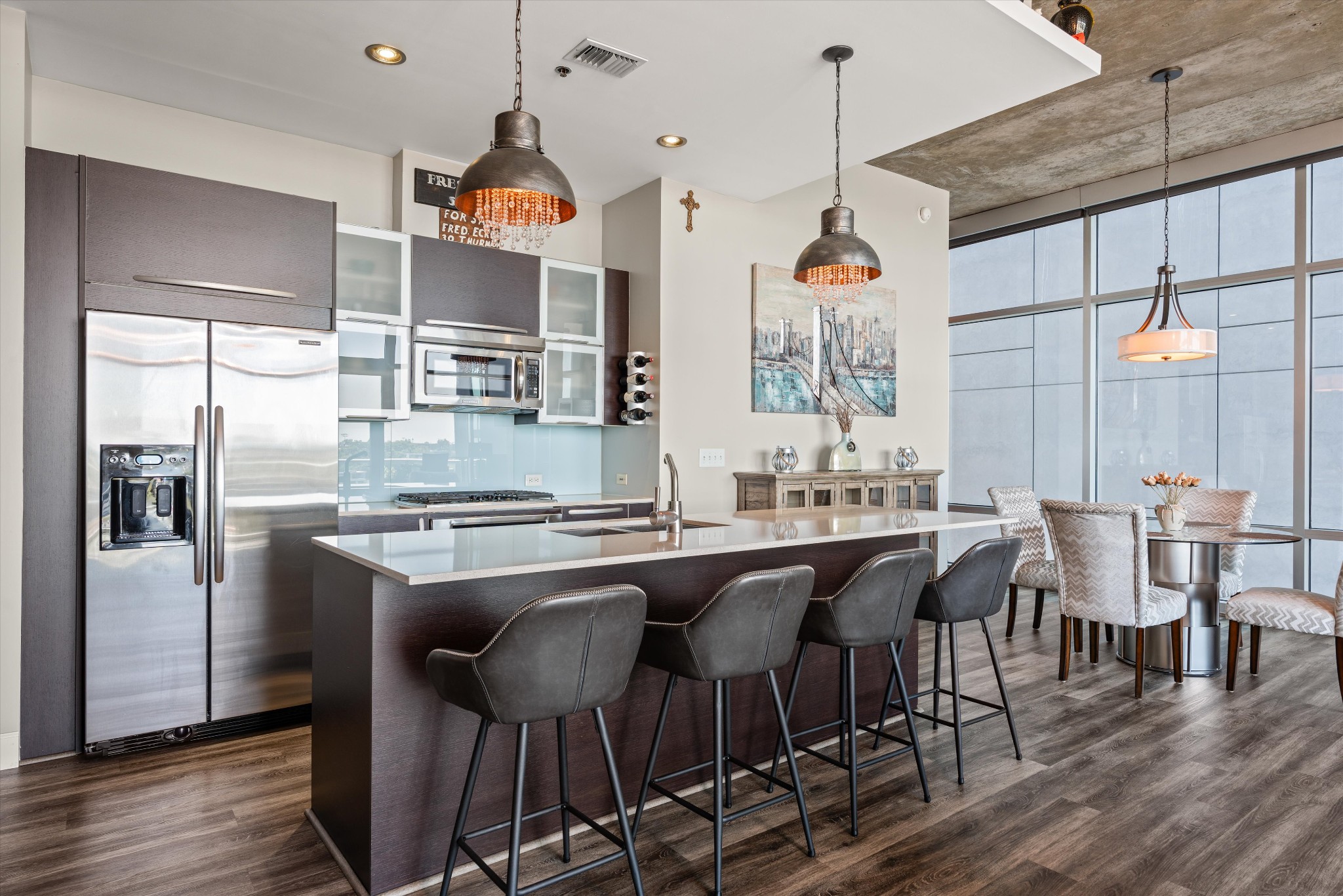 700 12th Ave, S Unit: 1206