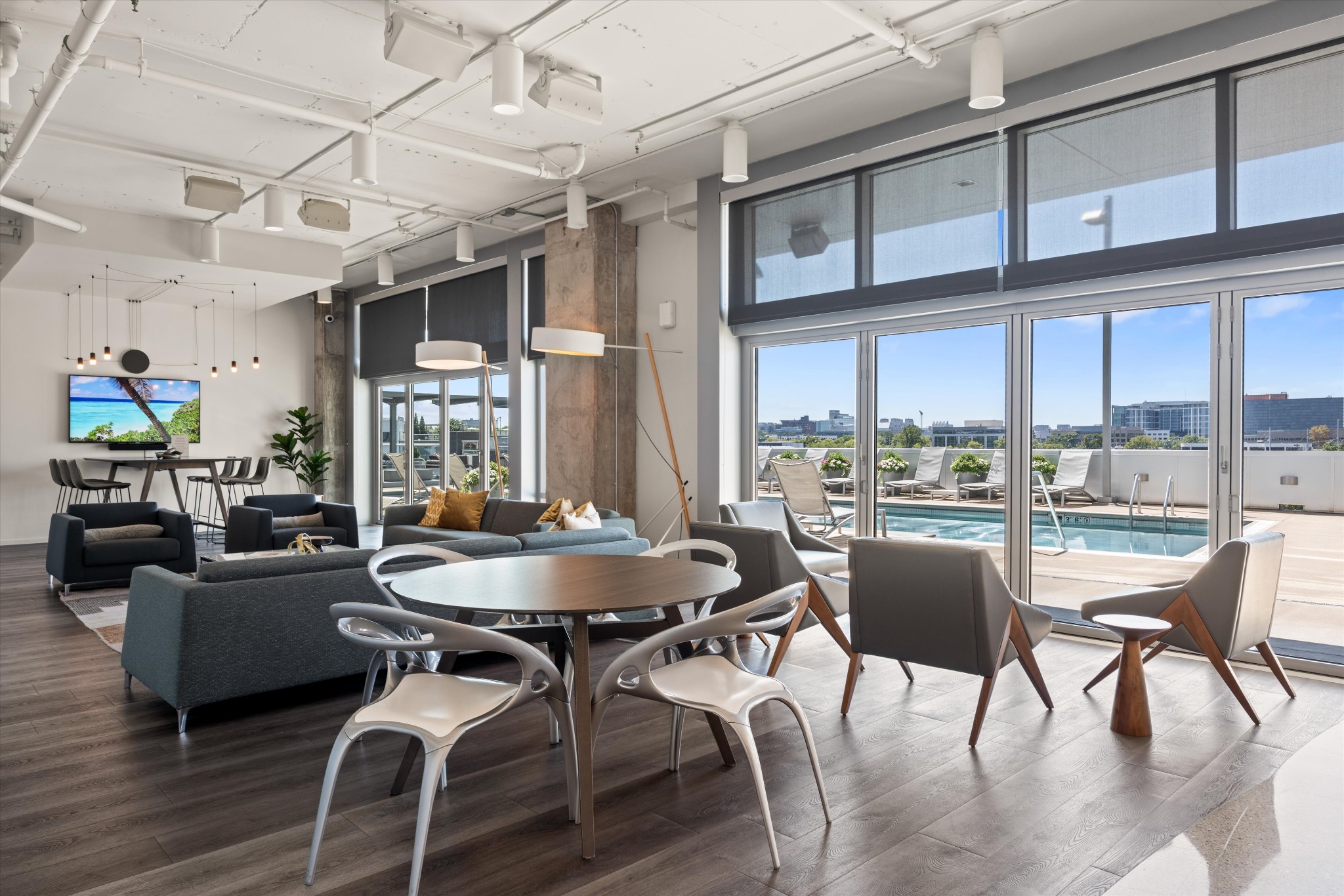700 12th Ave, S Unit: 1206