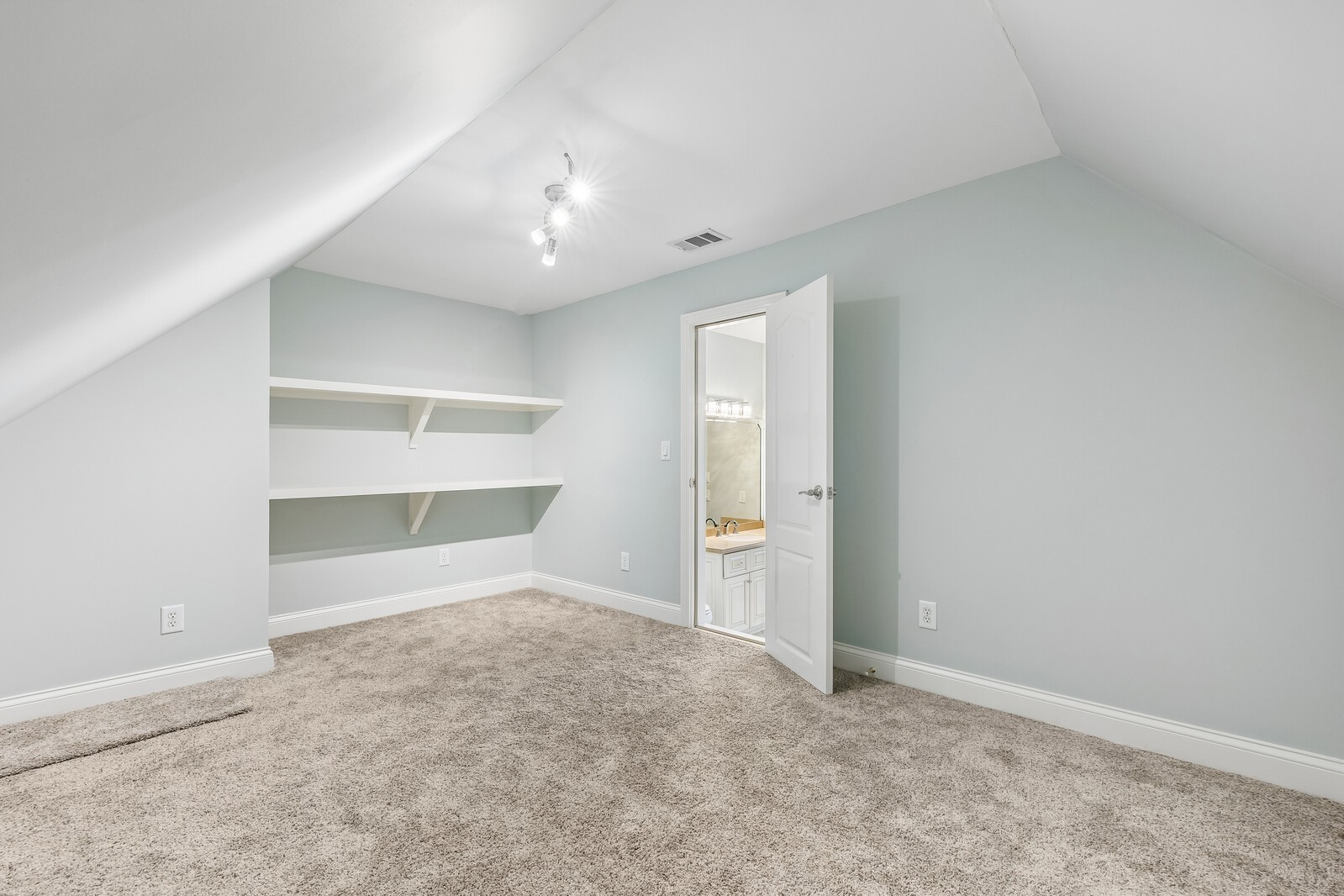 107 Gaston St