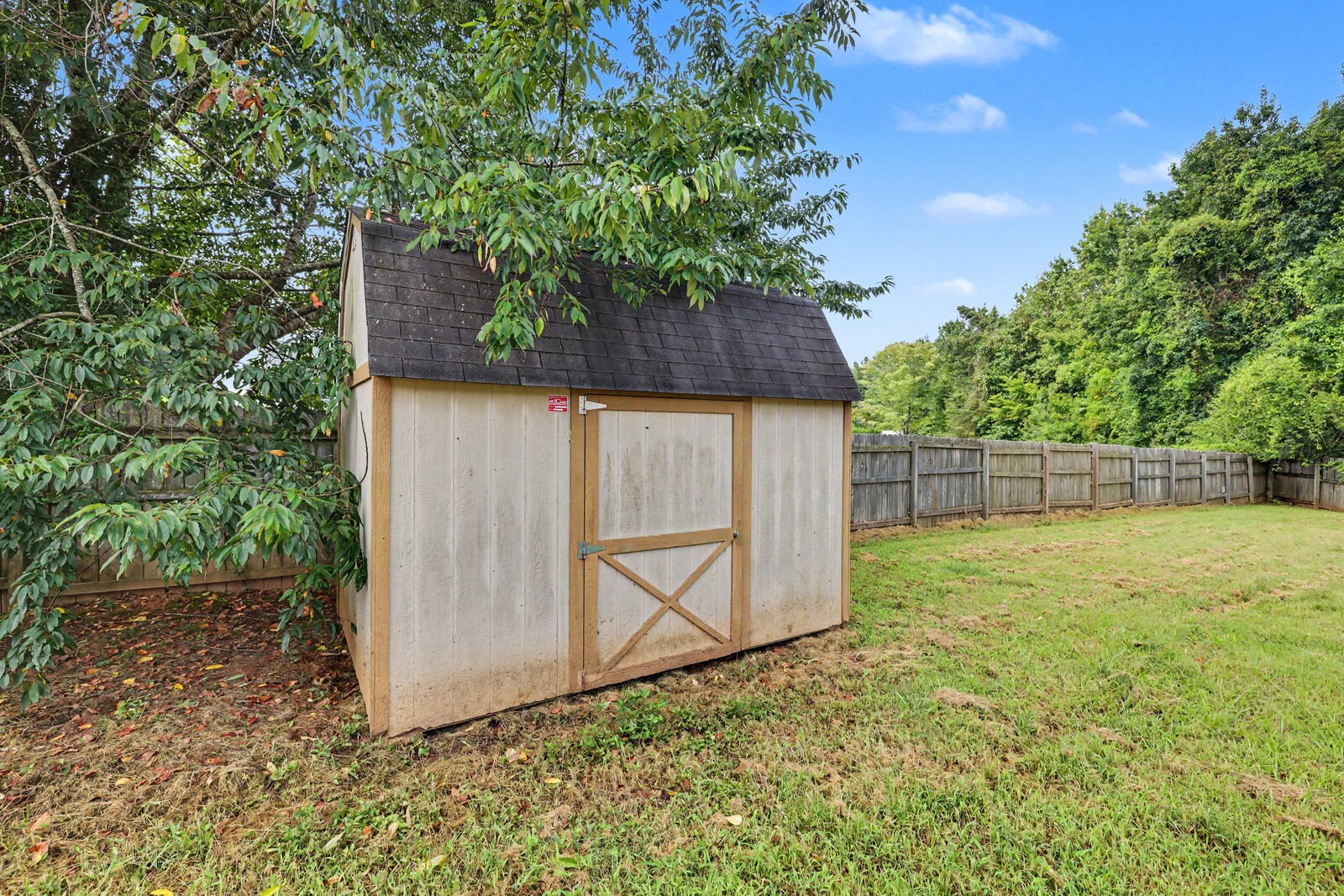 726 Donna Ct