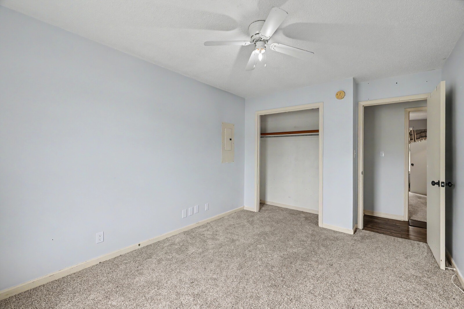726 Donna Ct