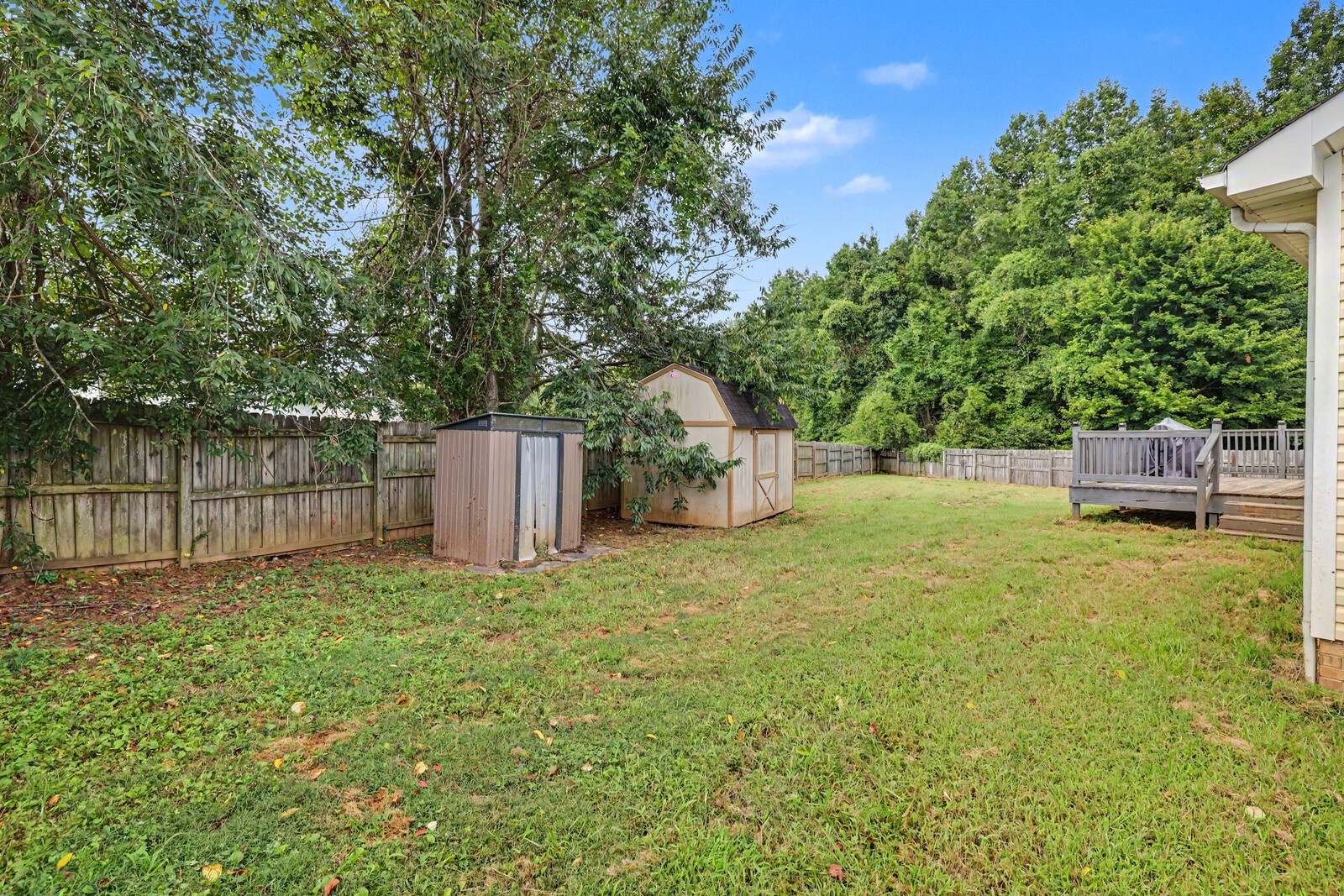 726 Donna Ct