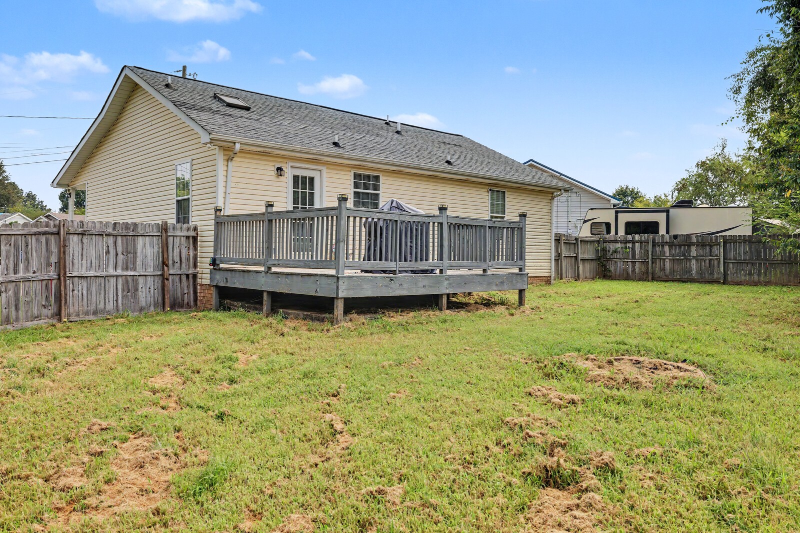 726 Donna Ct