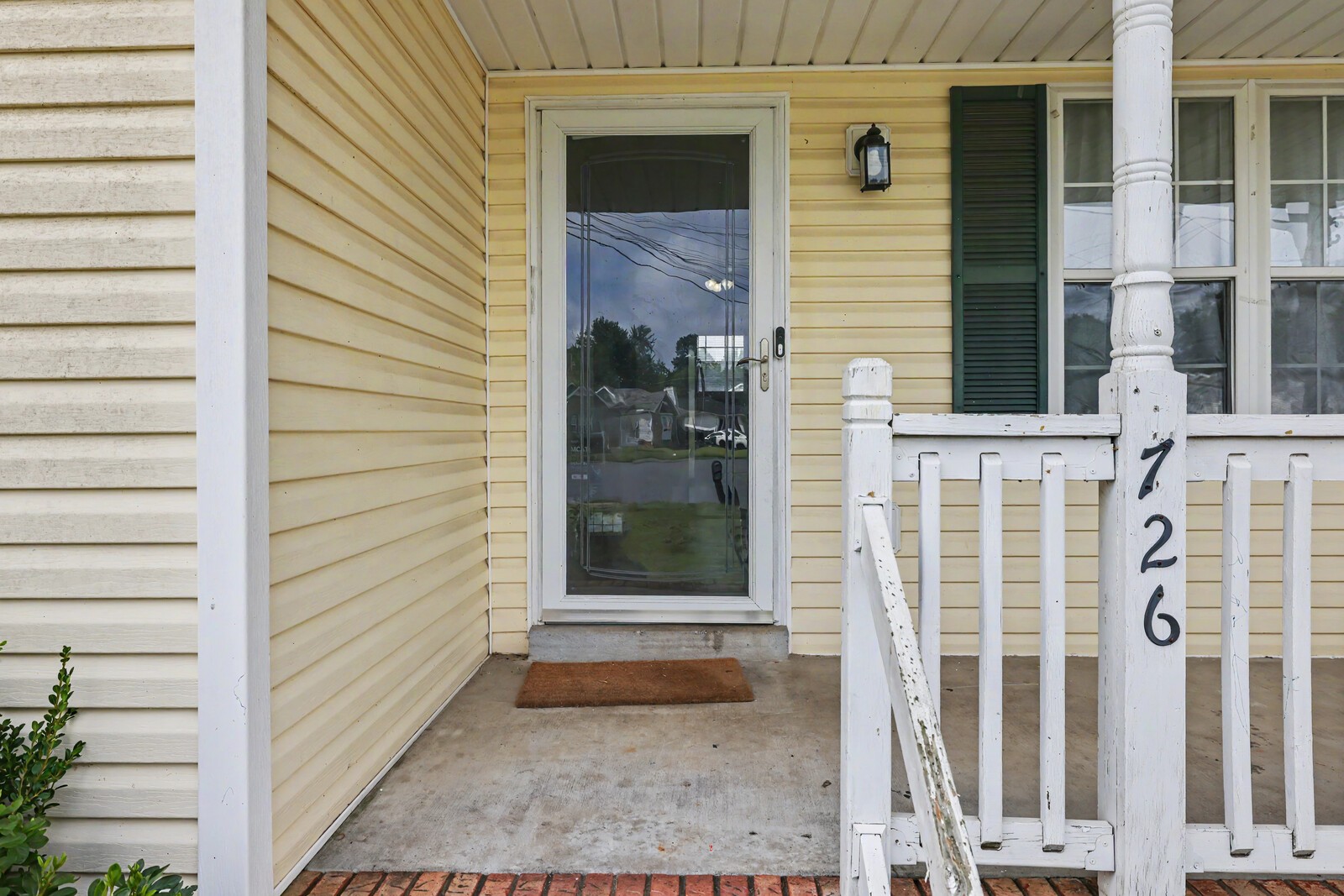 726 Donna Ct