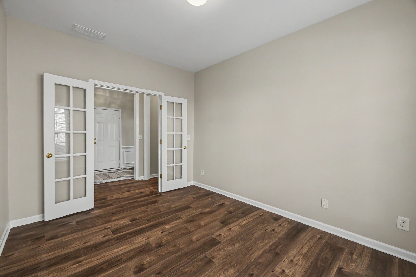 1504 Chestnut Springs Rd