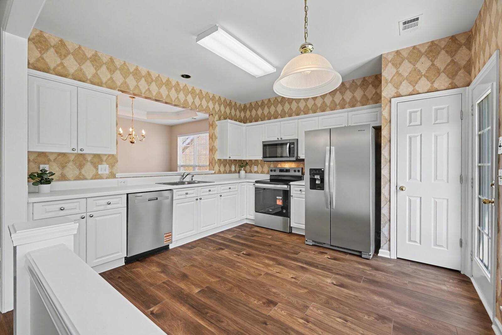1504 Chestnut Springs Rd