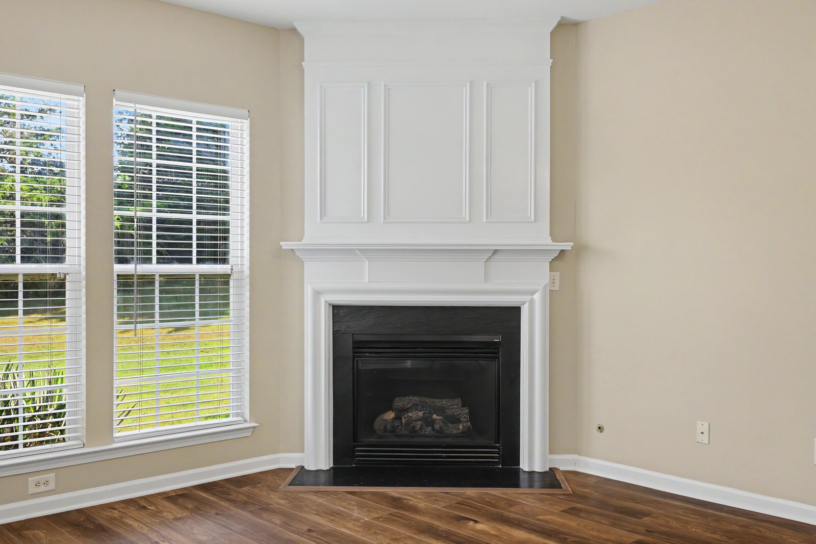 1504 Chestnut Springs Rd