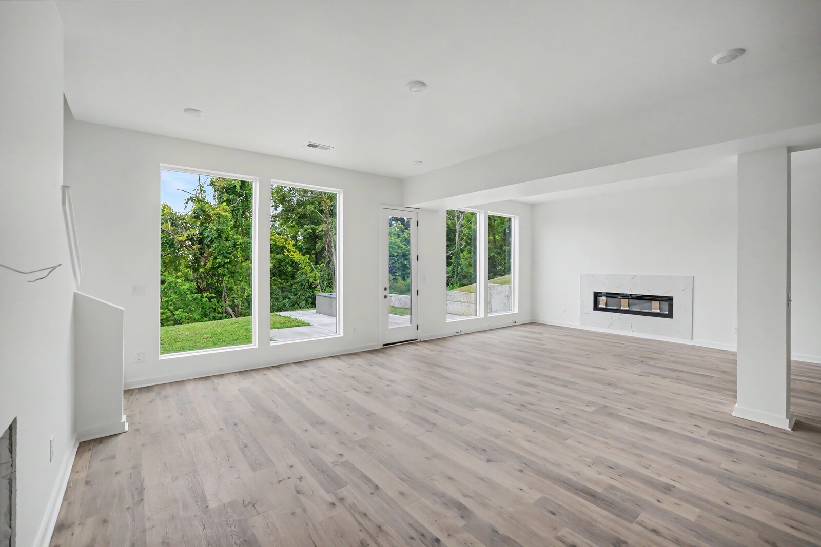 213 Walnutwood Lane