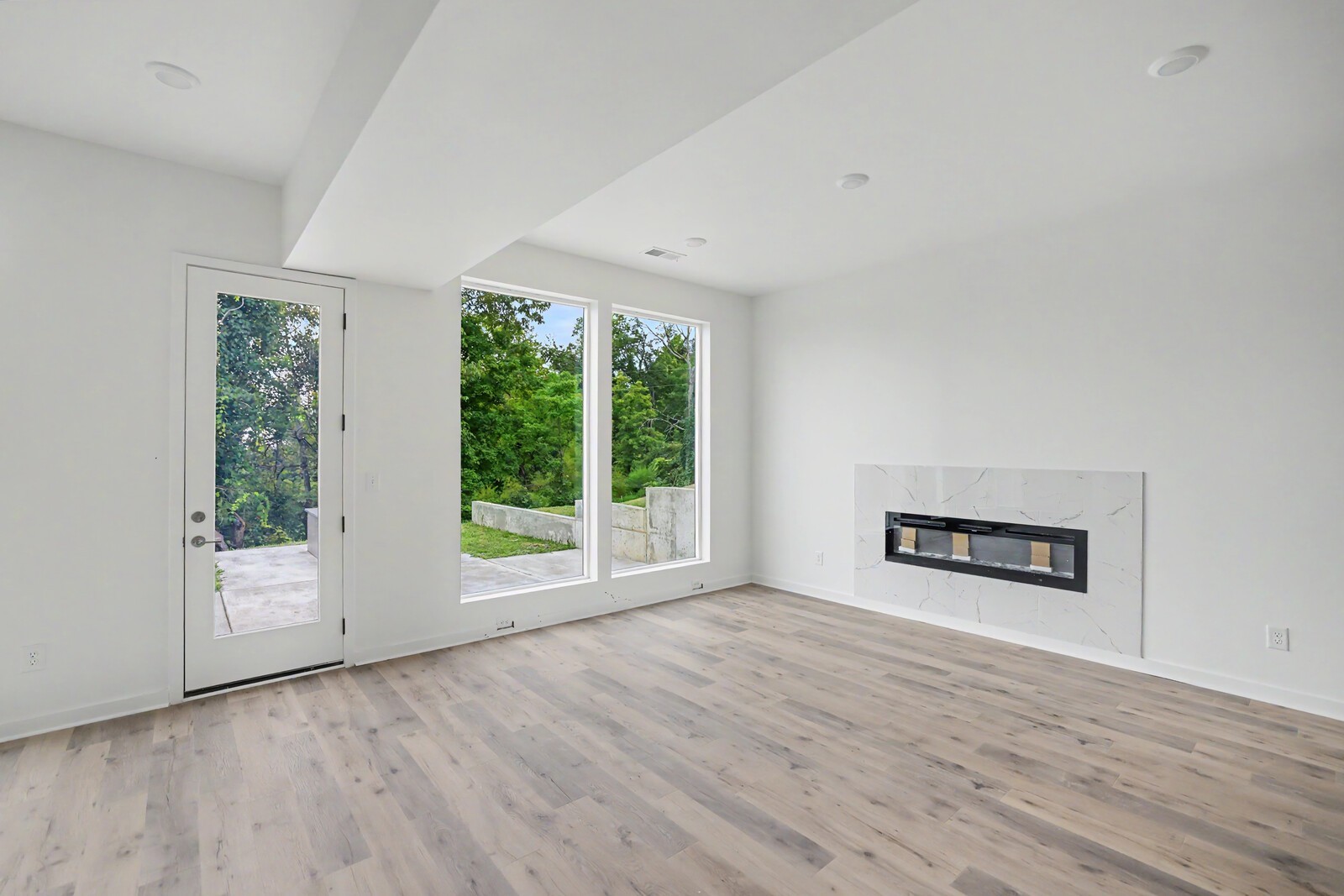 213 Walnutwood Lane