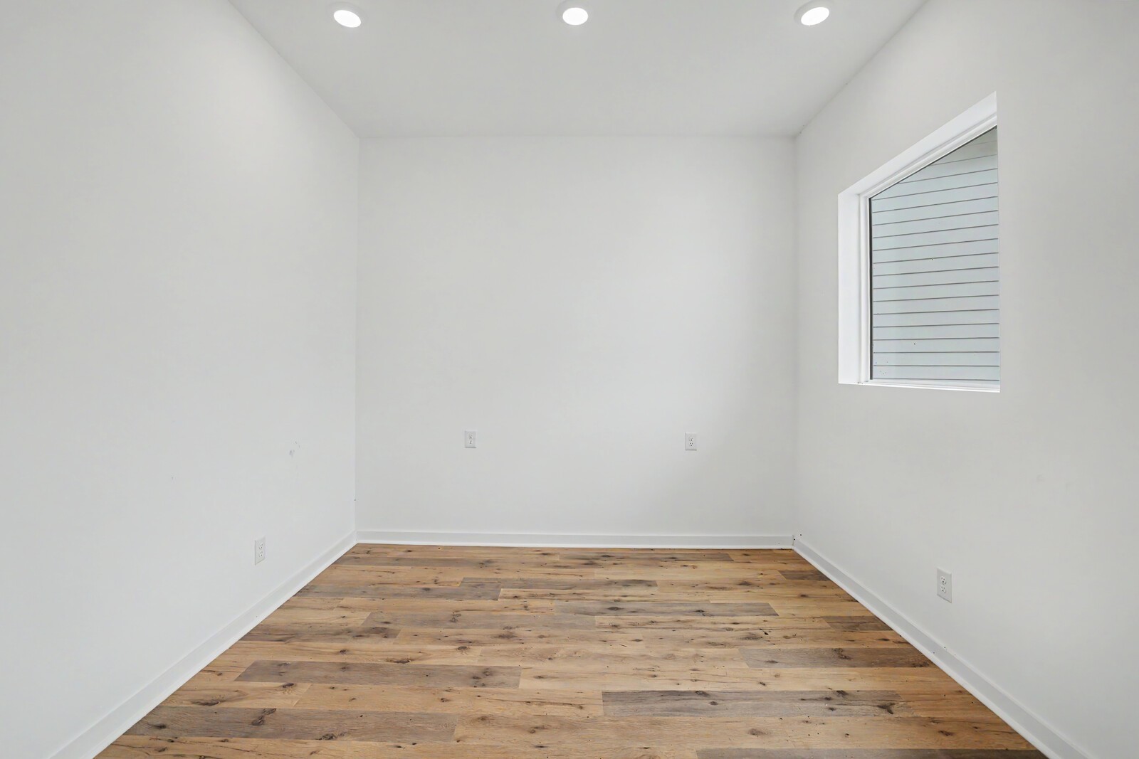 209 Walnutwood Lane