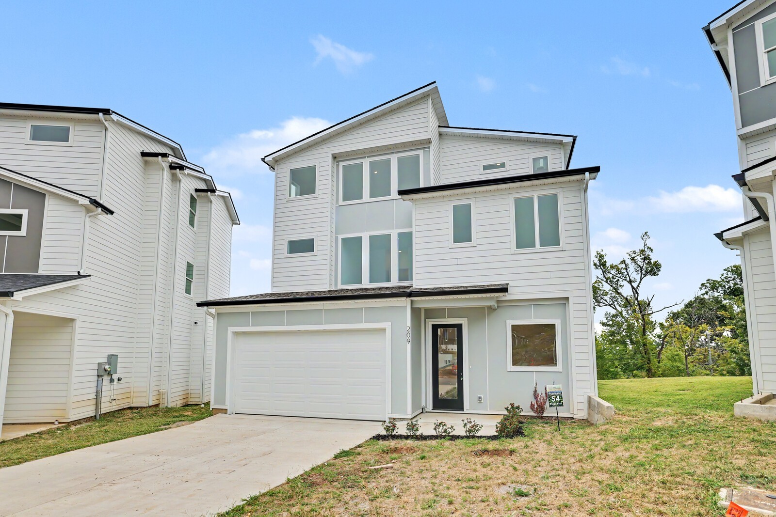 209 Walnutwood Lane