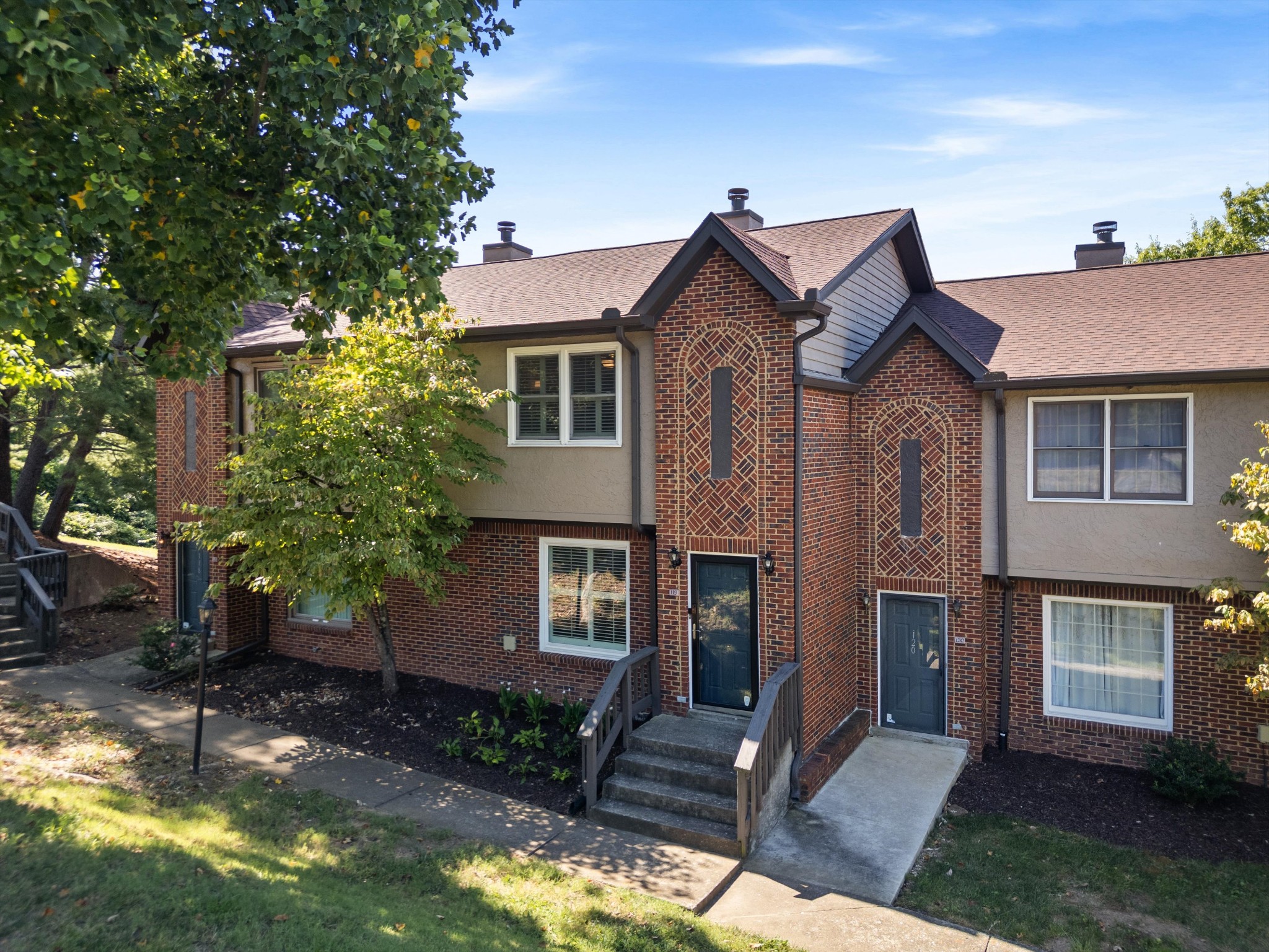 119 Highland Villa Dr