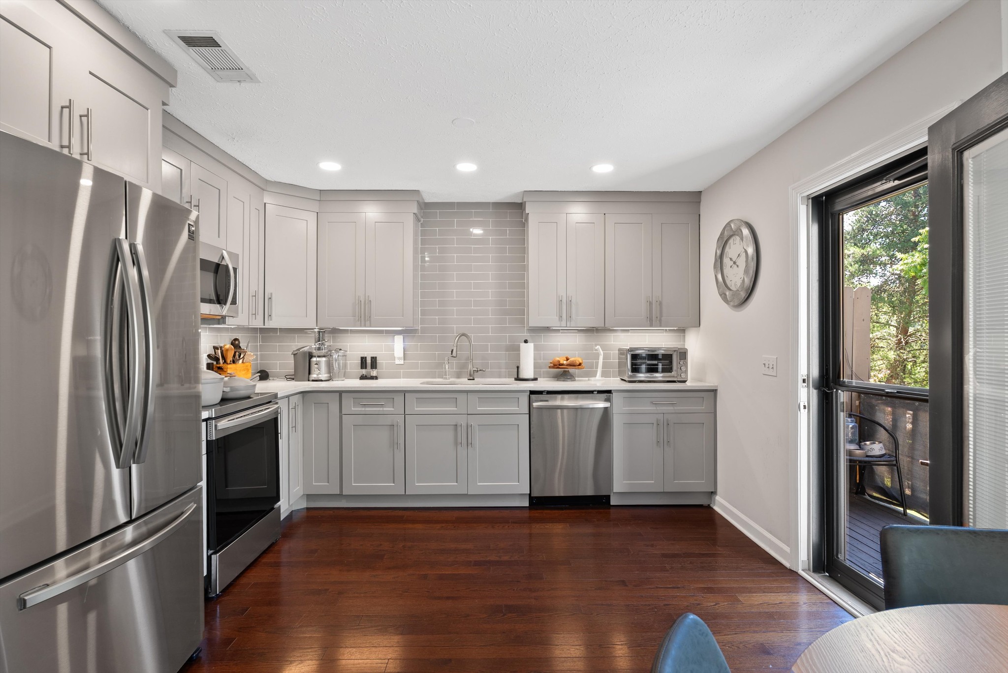 119 Highland Villa Dr