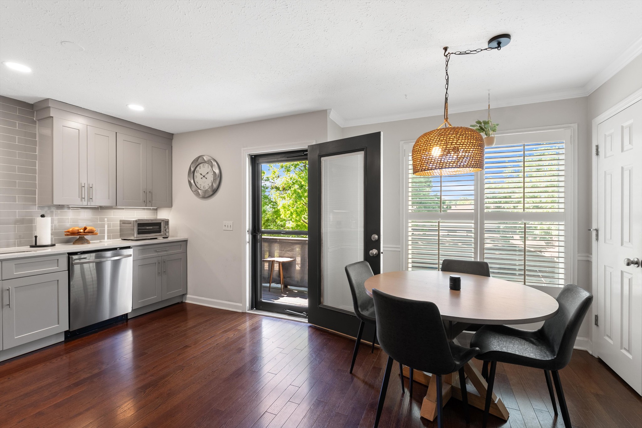 119 Highland Villa Dr