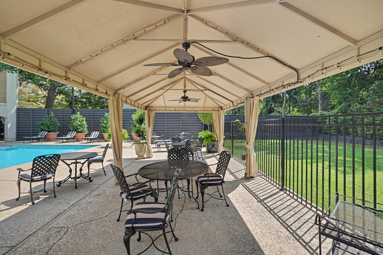 4215 Harding Pike Unit: 1011