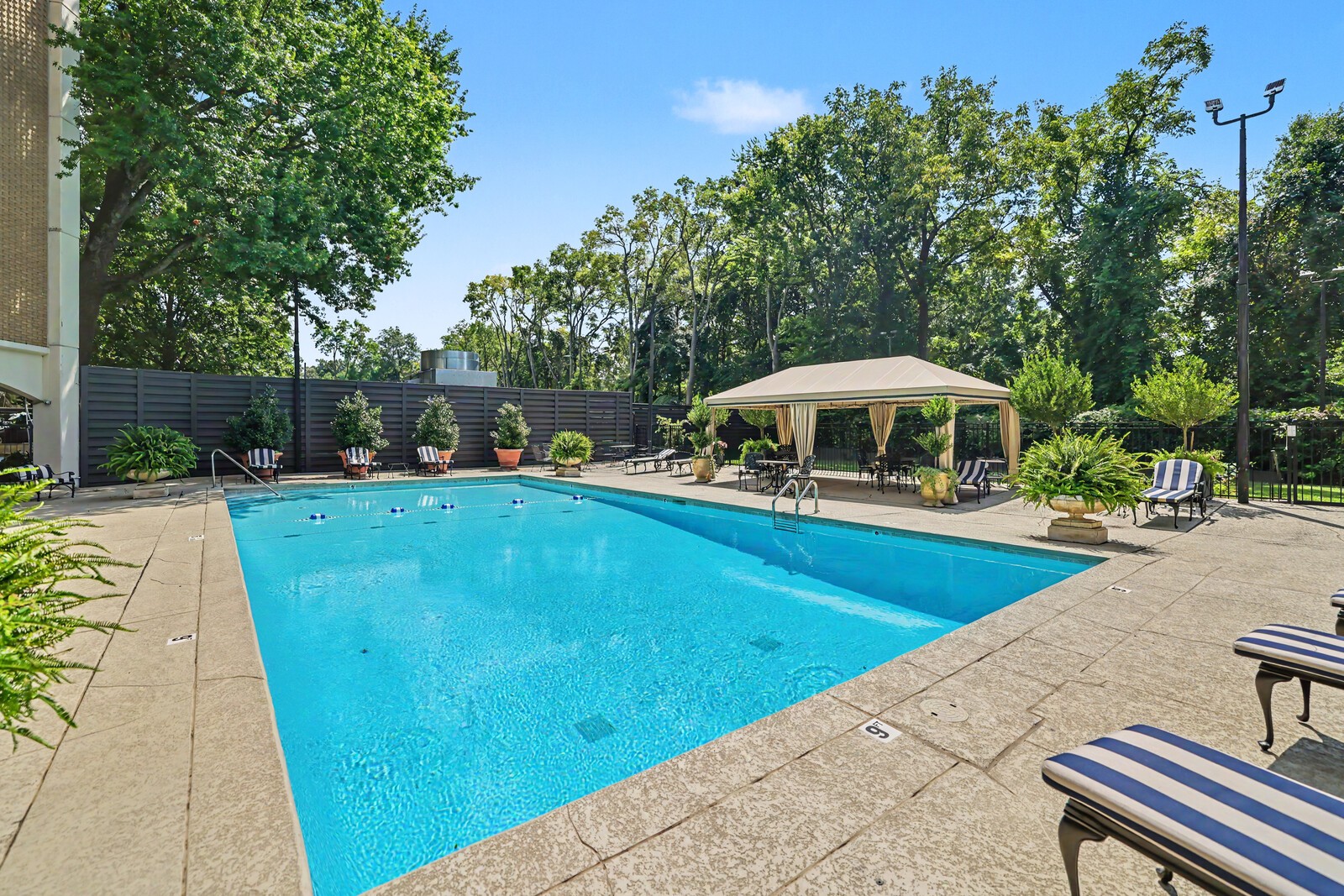 4215 Harding Pike Unit: 1011
