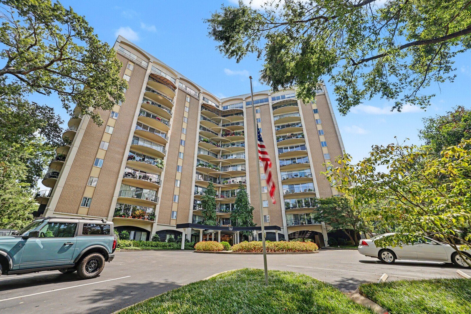 4215 Harding Pike Unit: 1011