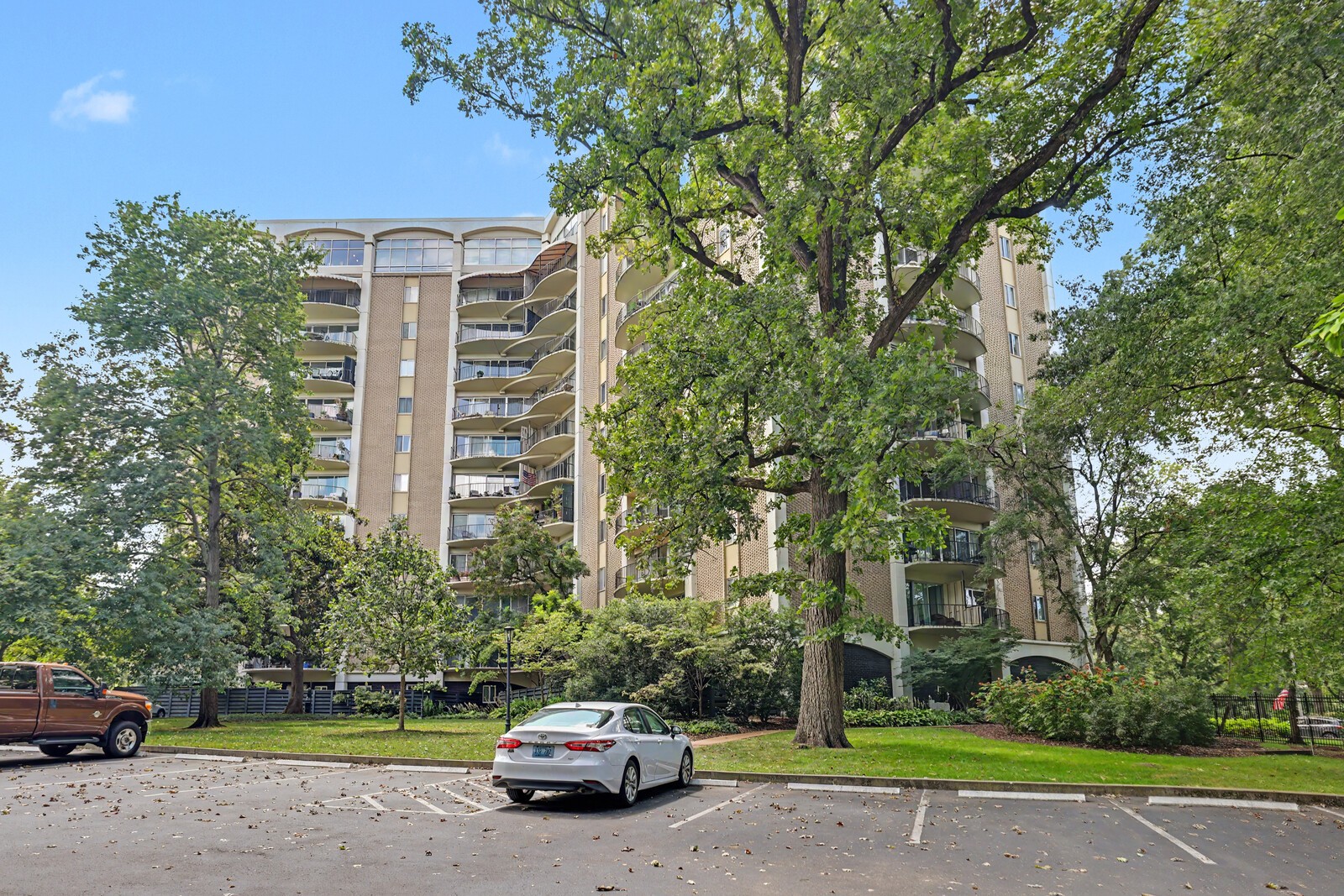 4215 Harding Pike Unit: 1011