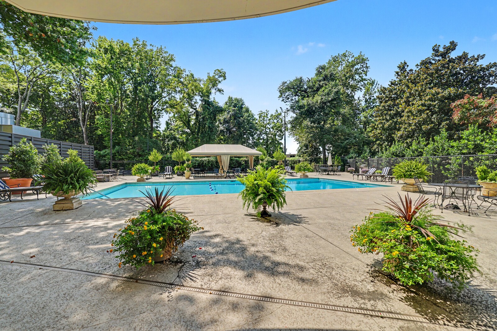 4215 Harding Pike Unit: 1011