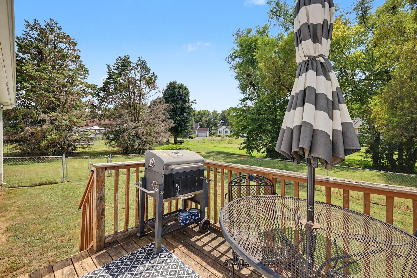 718 Paige Ct