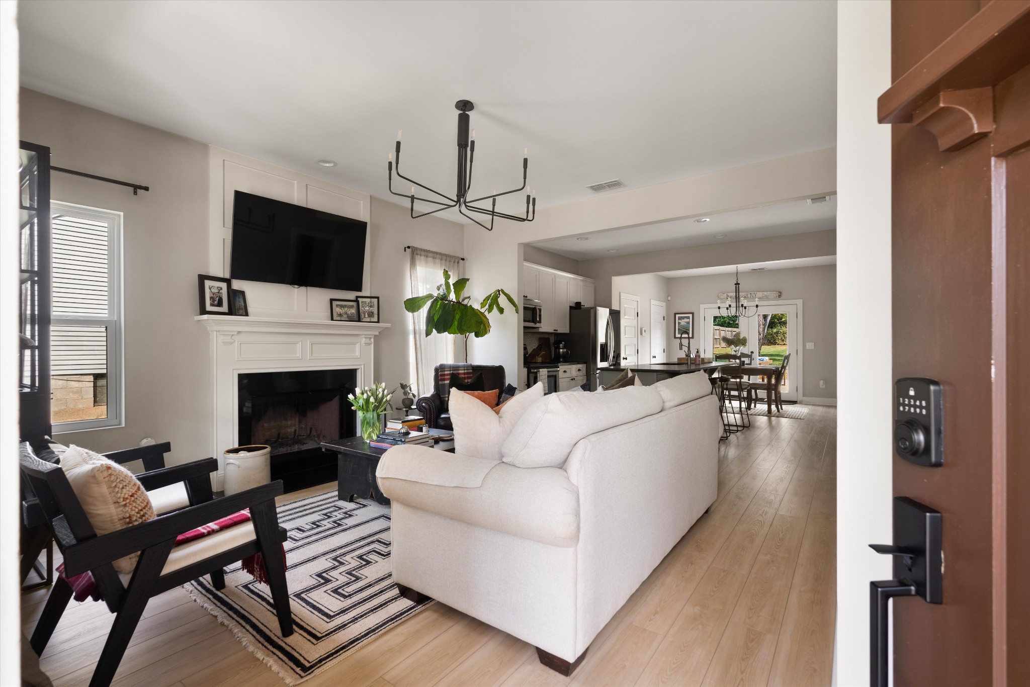 2525 Flamingo Dr