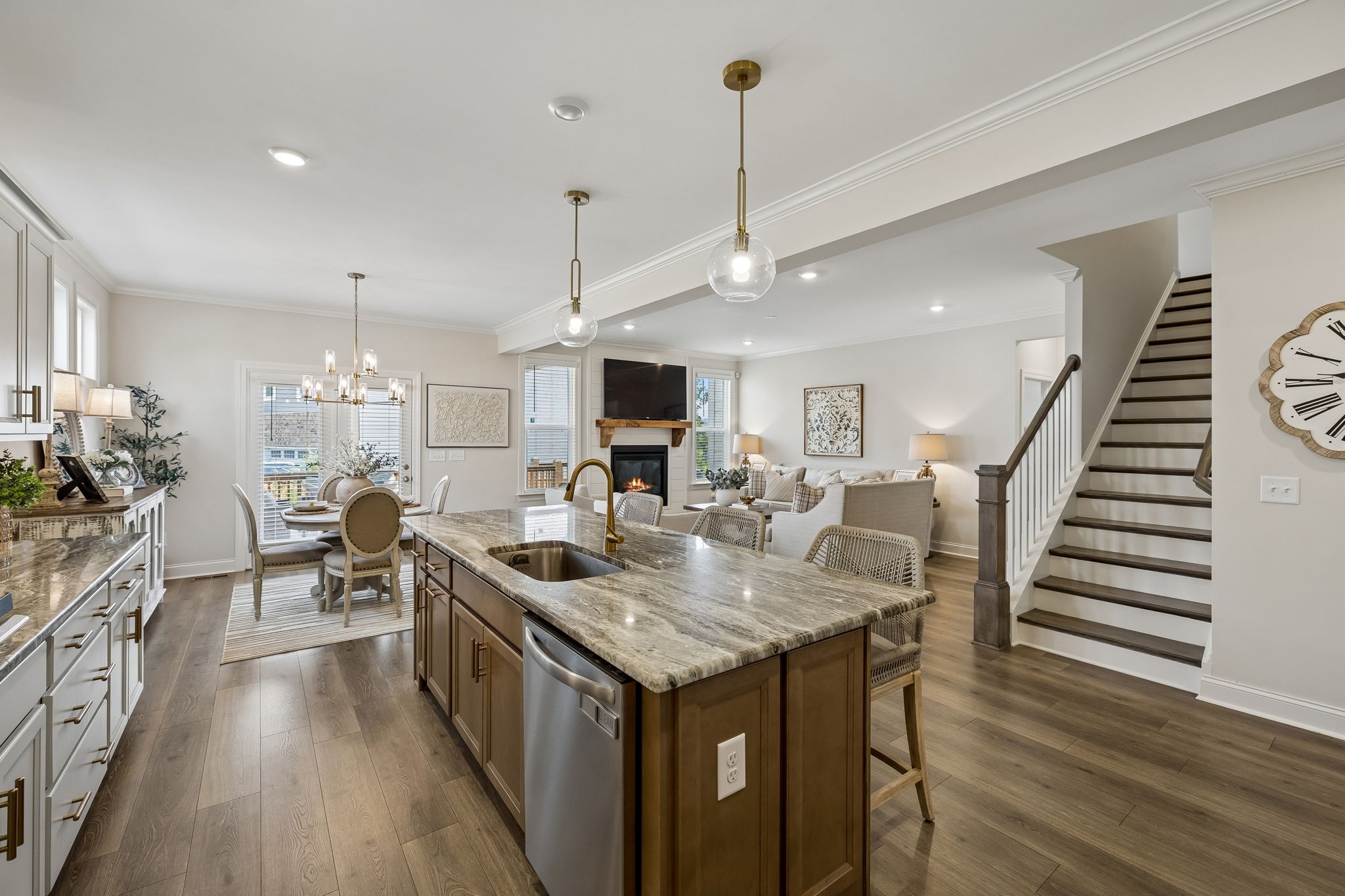 318 Rawling Ln
