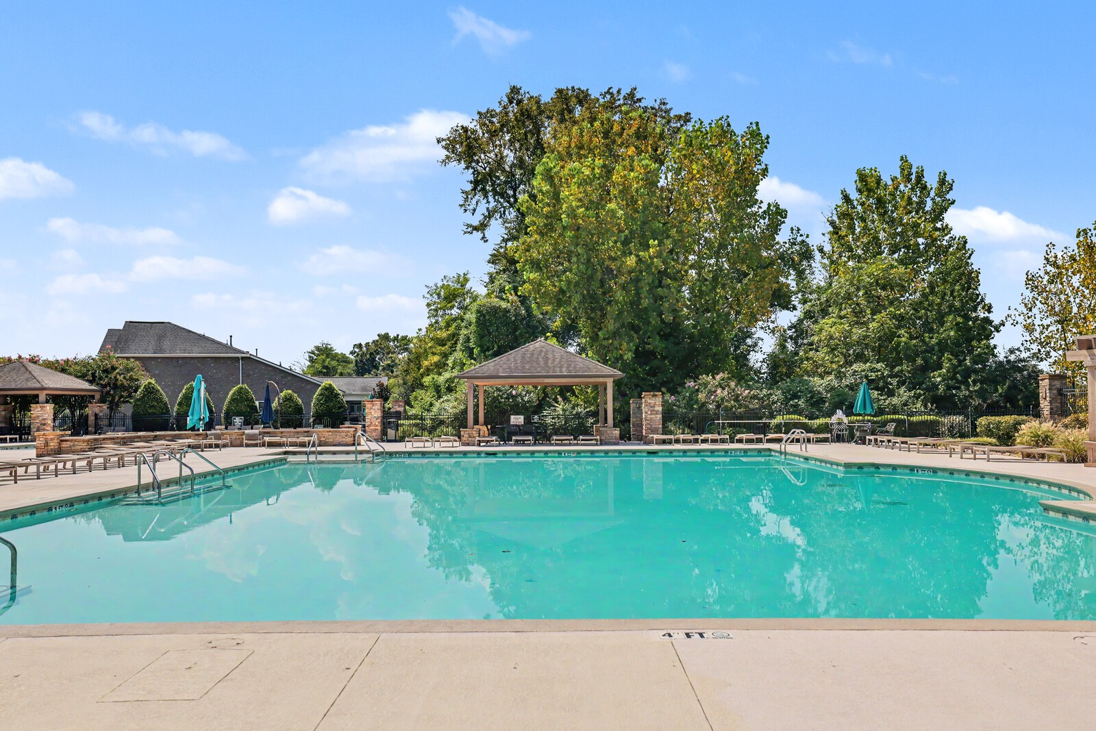 1420 Riverbrook Dr