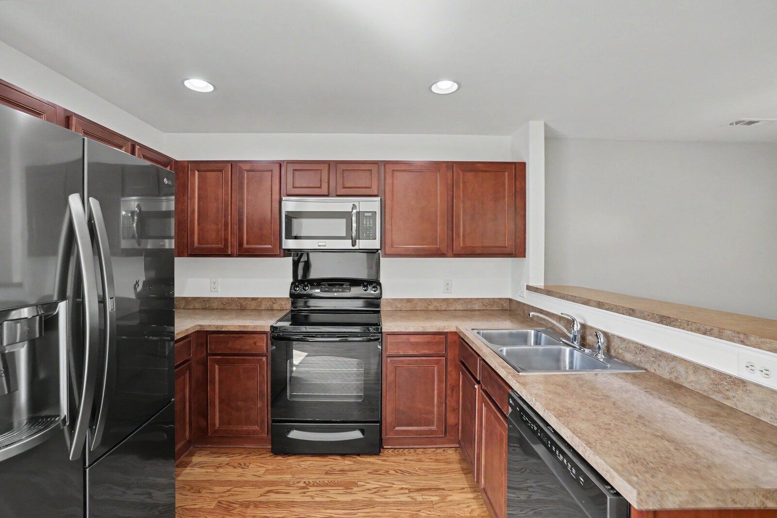 1420 Riverbrook Dr