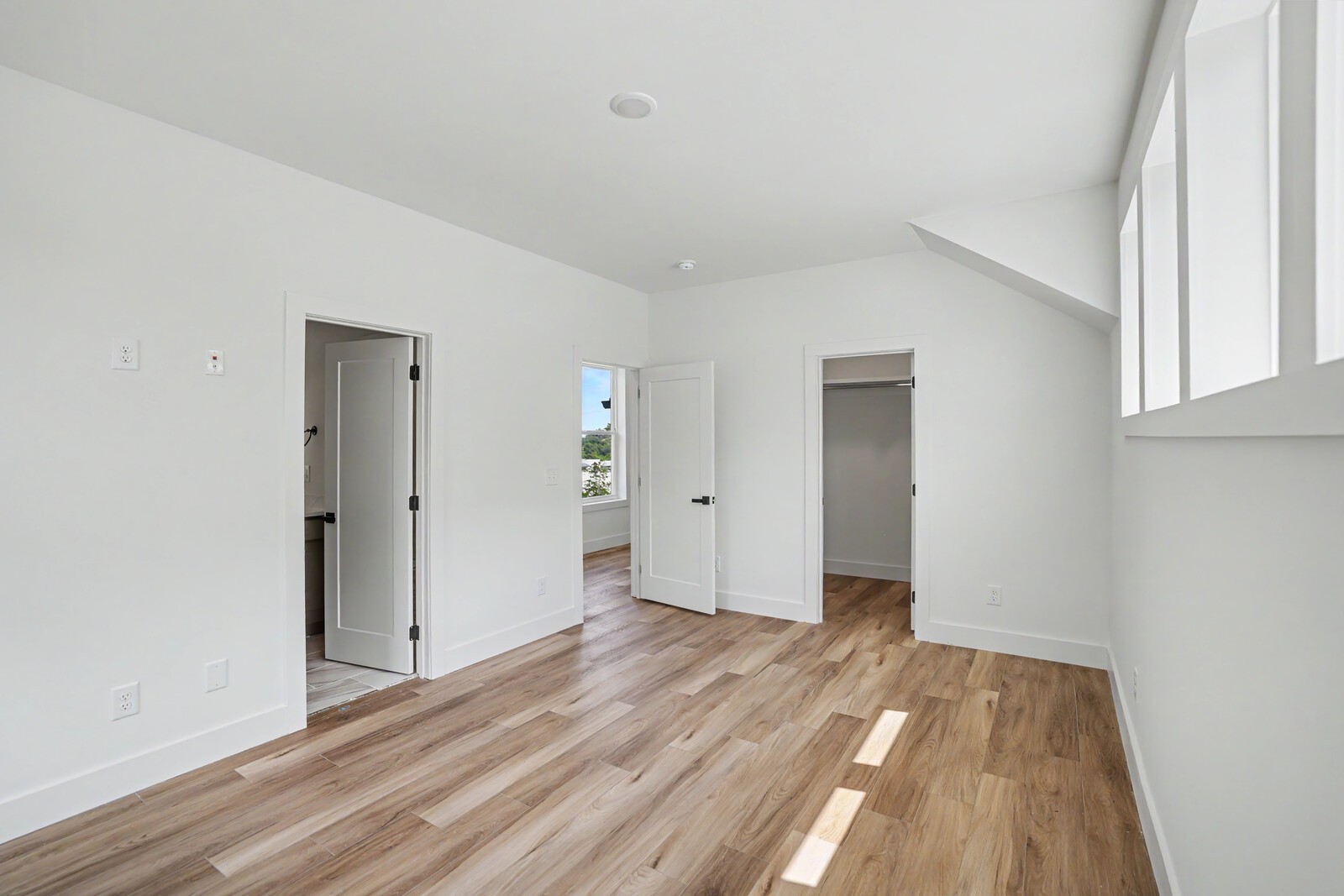 135 Stella Dr