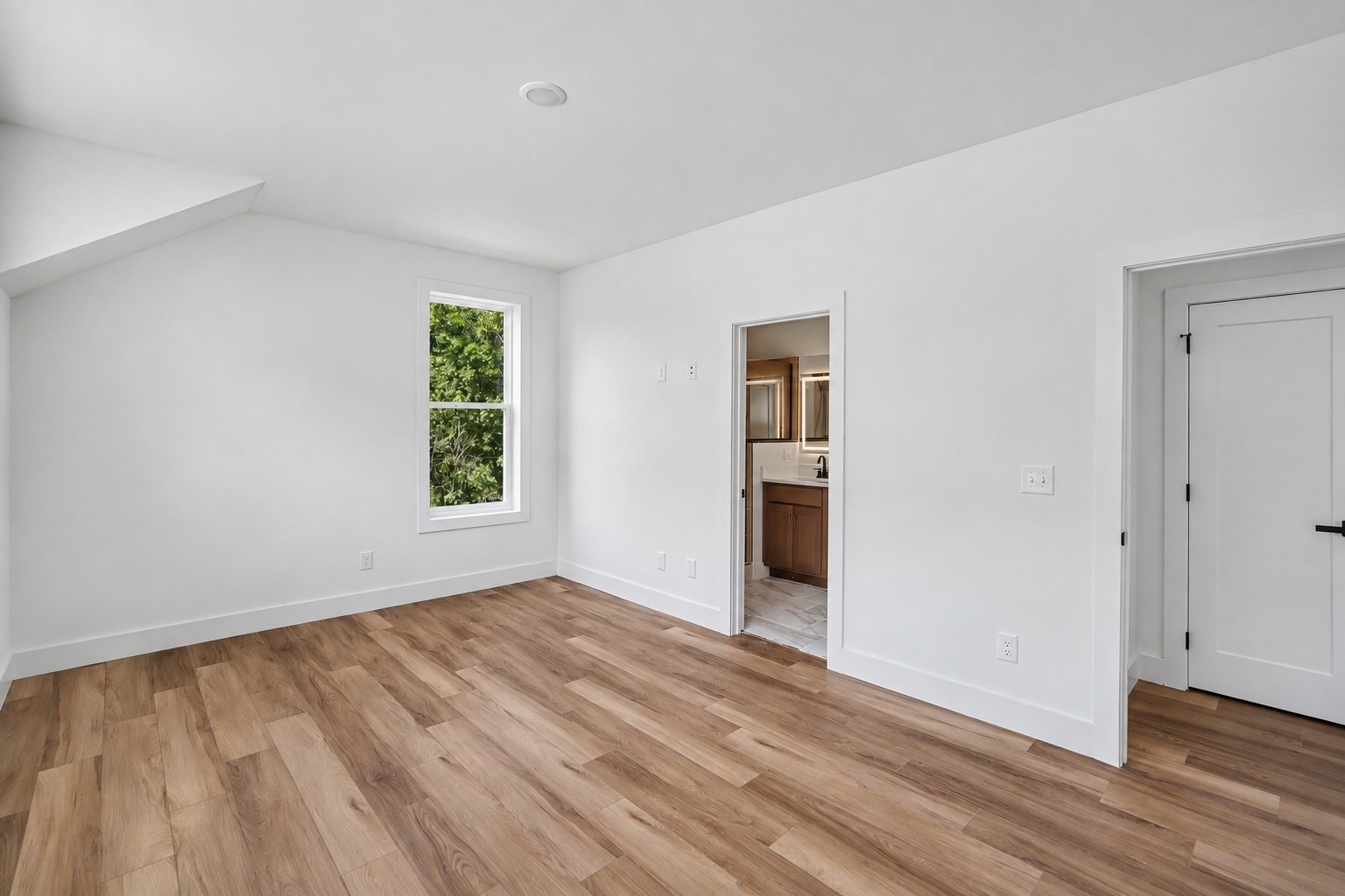 135 Stella Dr