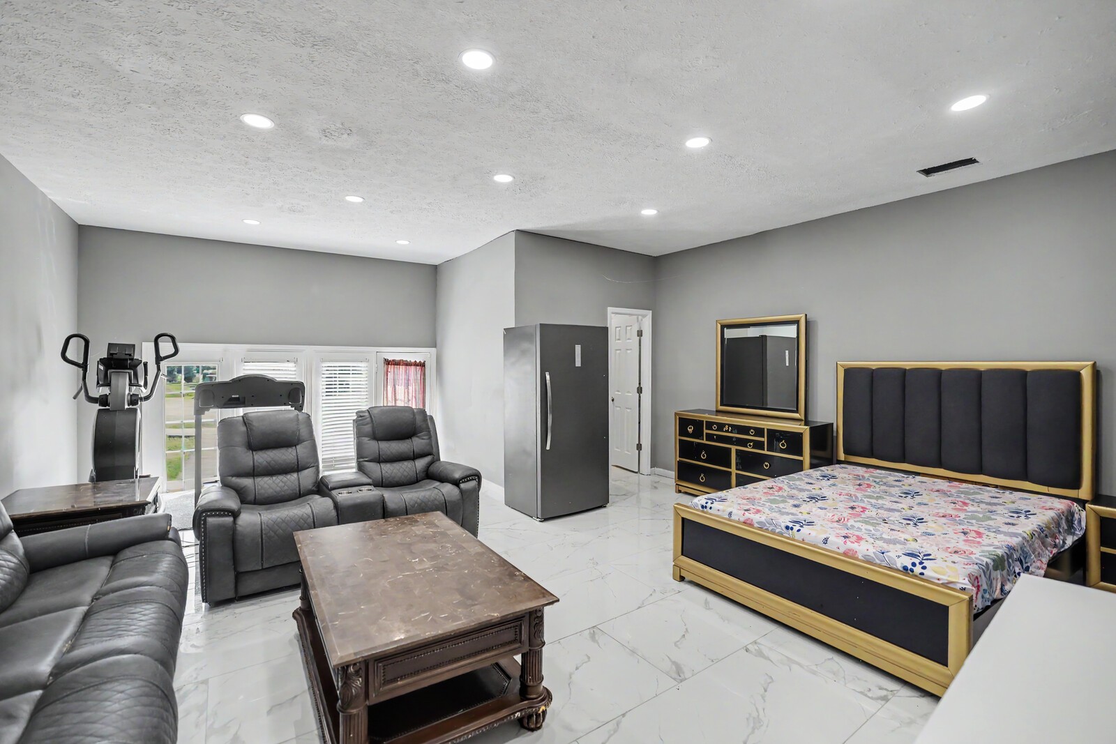 709 Keeton Ct