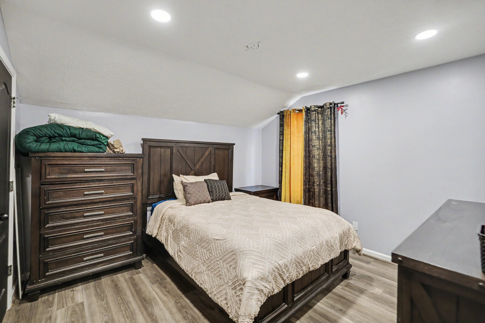 709 Keeton Ct