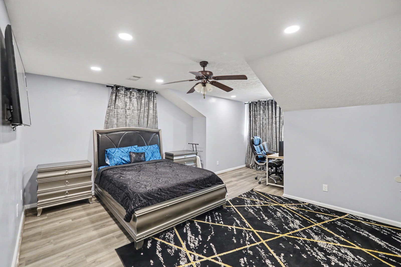 709 Keeton Ct