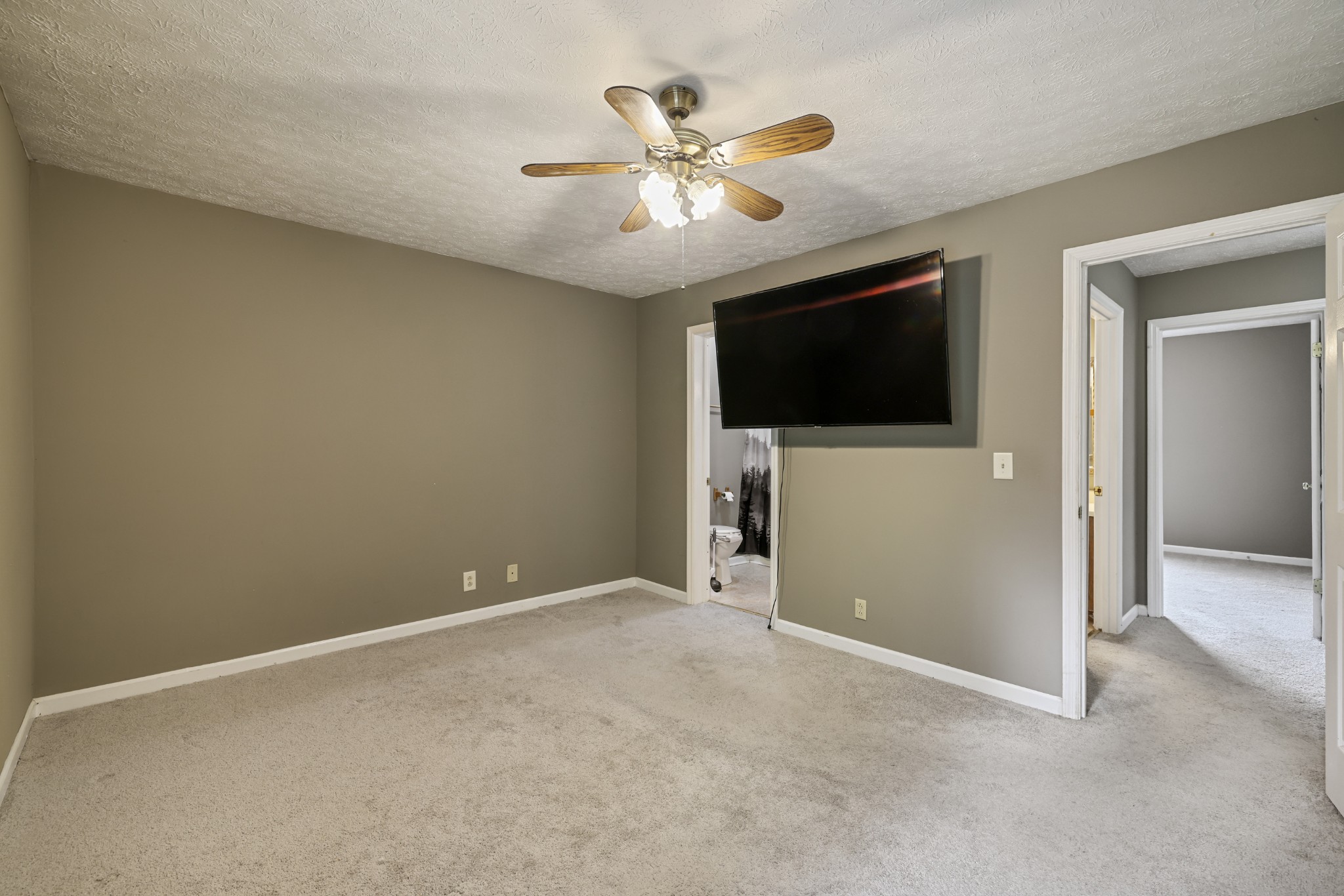 681 Mercer Dr