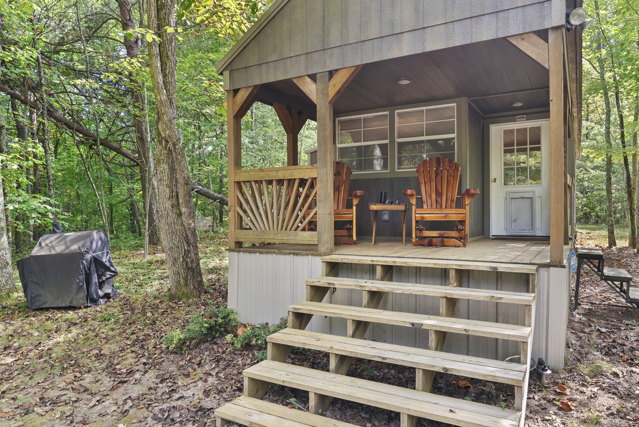 625 Meadows Ln