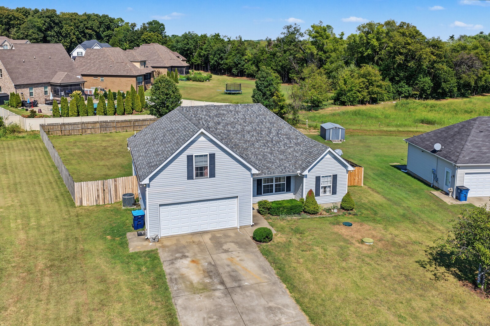 1220 Crescent Ridge Dr