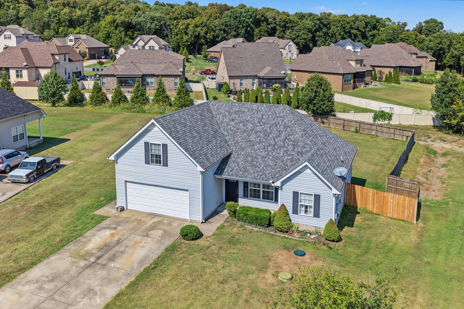 1220 Crescent Ridge Dr