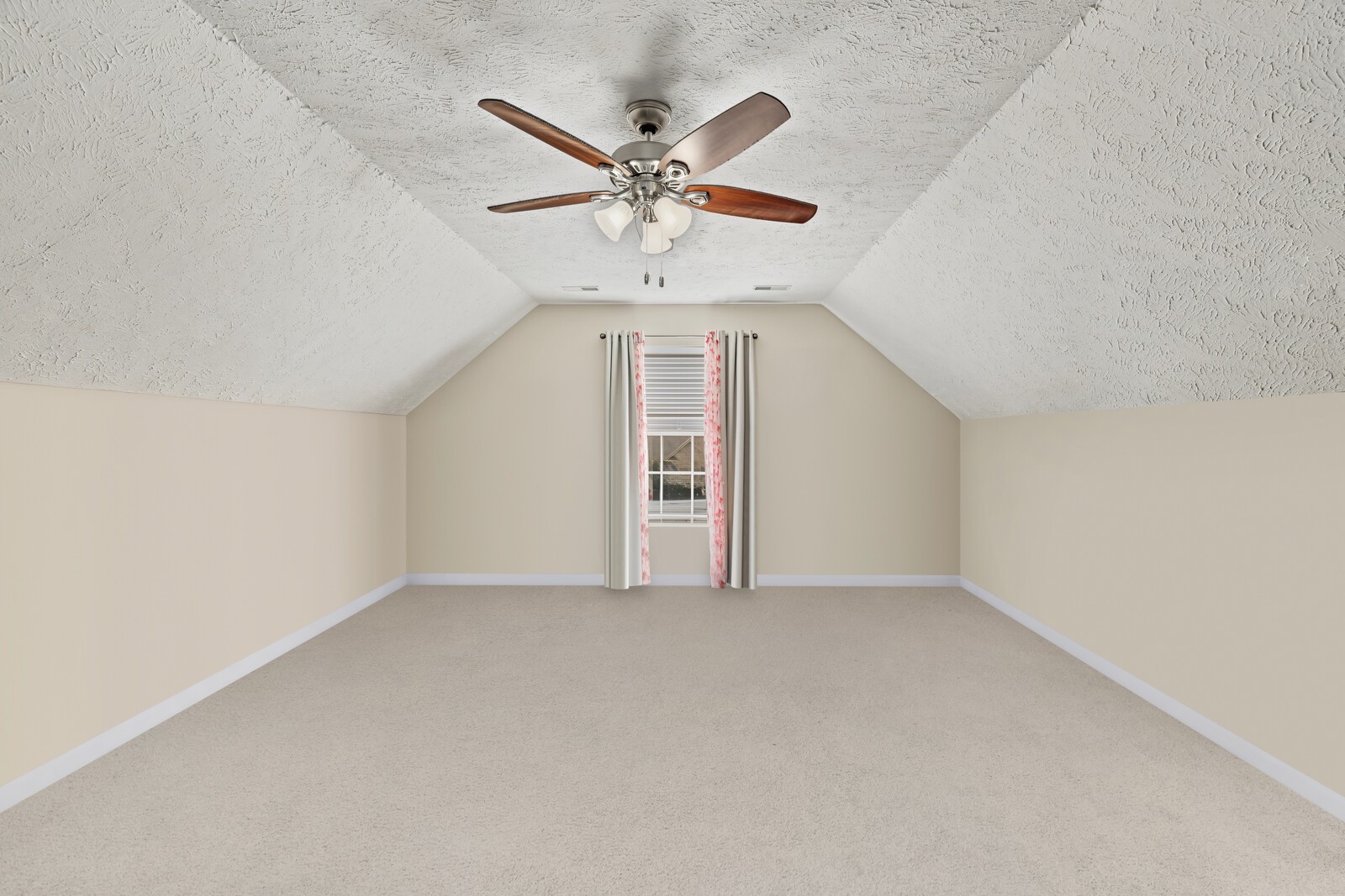 1220 Crescent Ridge Dr