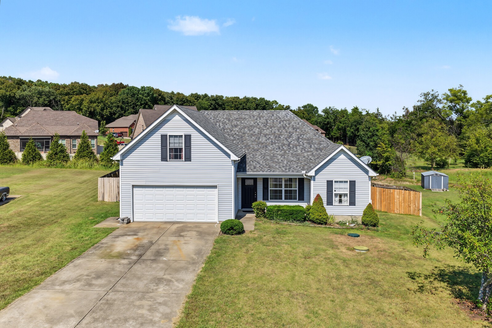 1220 Crescent Ridge Dr