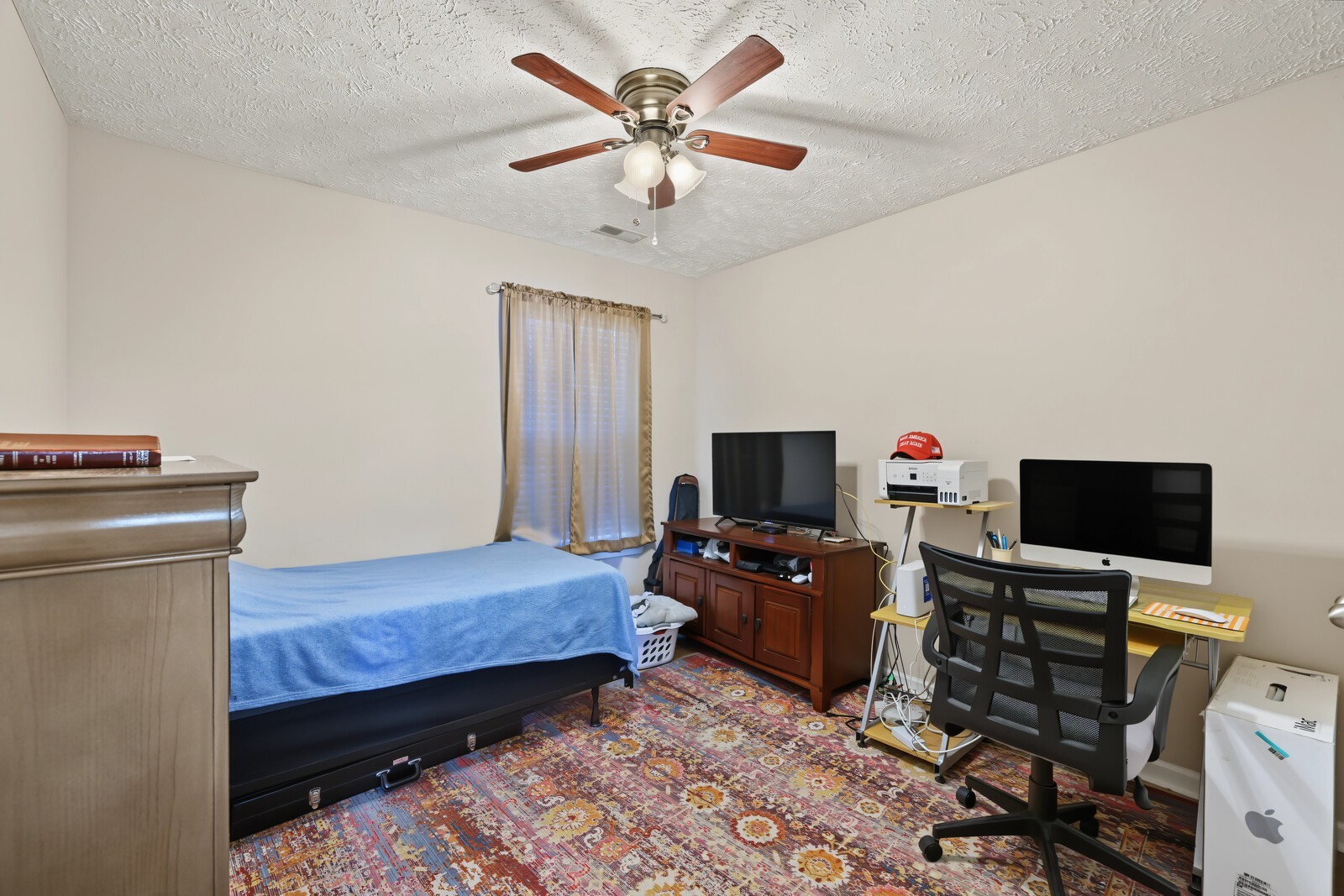 1220 Crescent Ridge Dr