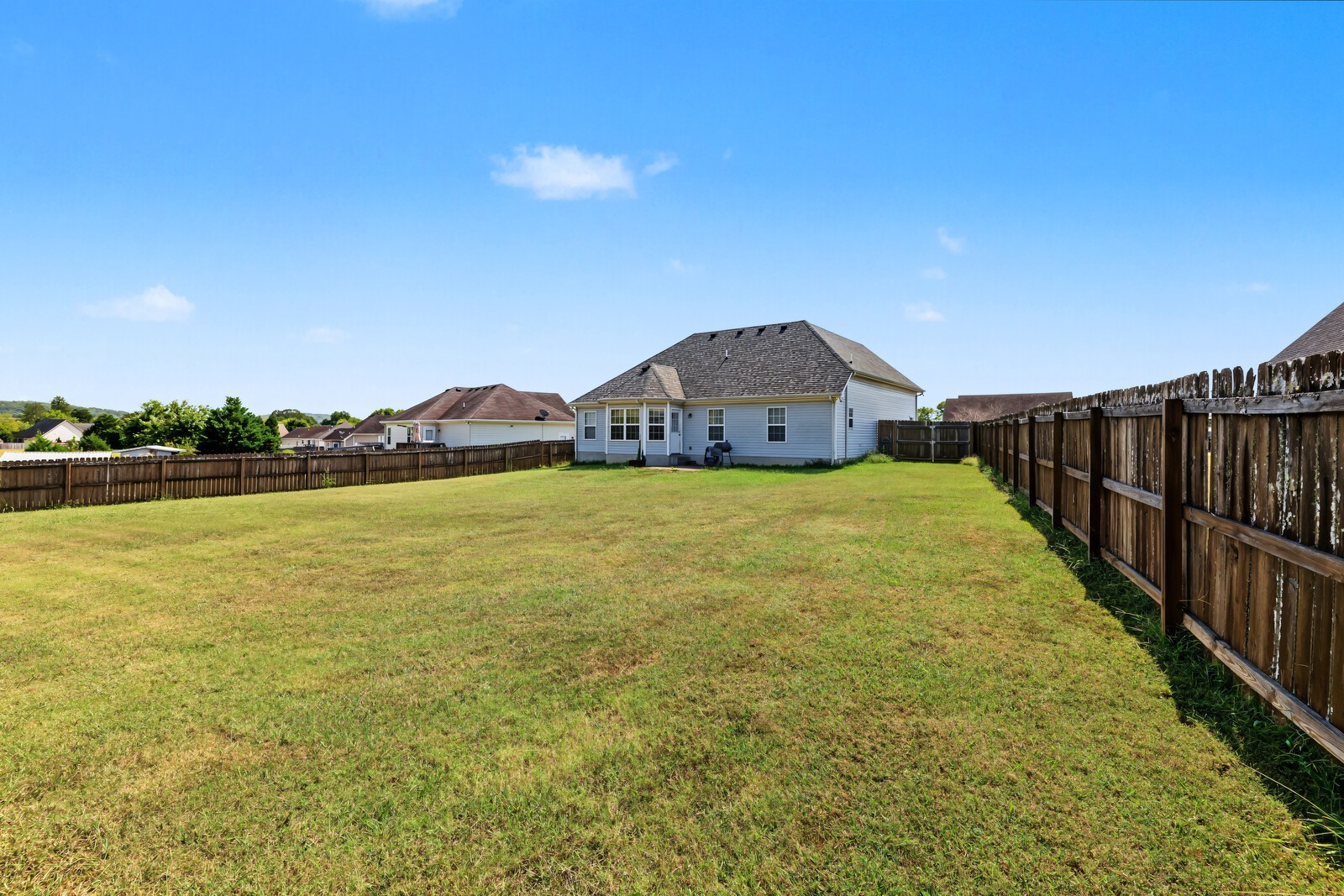 1220 Crescent Ridge Dr